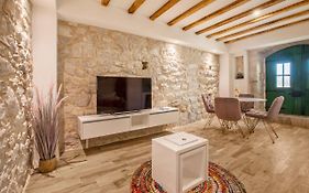 Old Stone House Gp